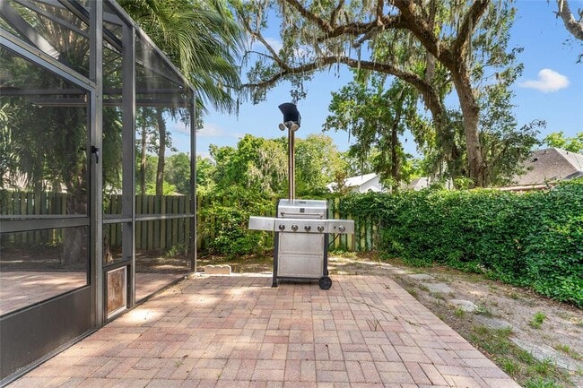 Building Photo - 10106 NW 13th Ave