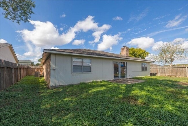 Building Photo - 9907 Towne Tower Ln