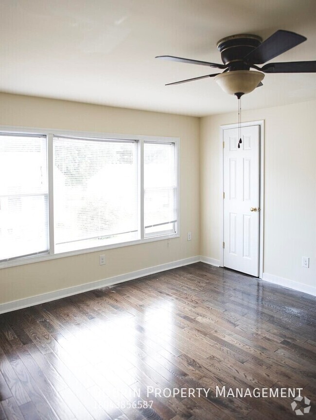 Building Photo - Spacious, RENOVATED 4BD: Close to VCU, the...