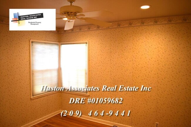 Building Photo - 141 W Sonoma Ave