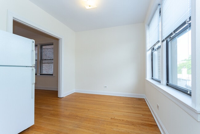 Building Photo - 348 Park Ave