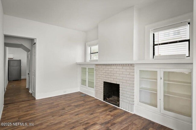 Building Photo - 1516 McDuff Ave S