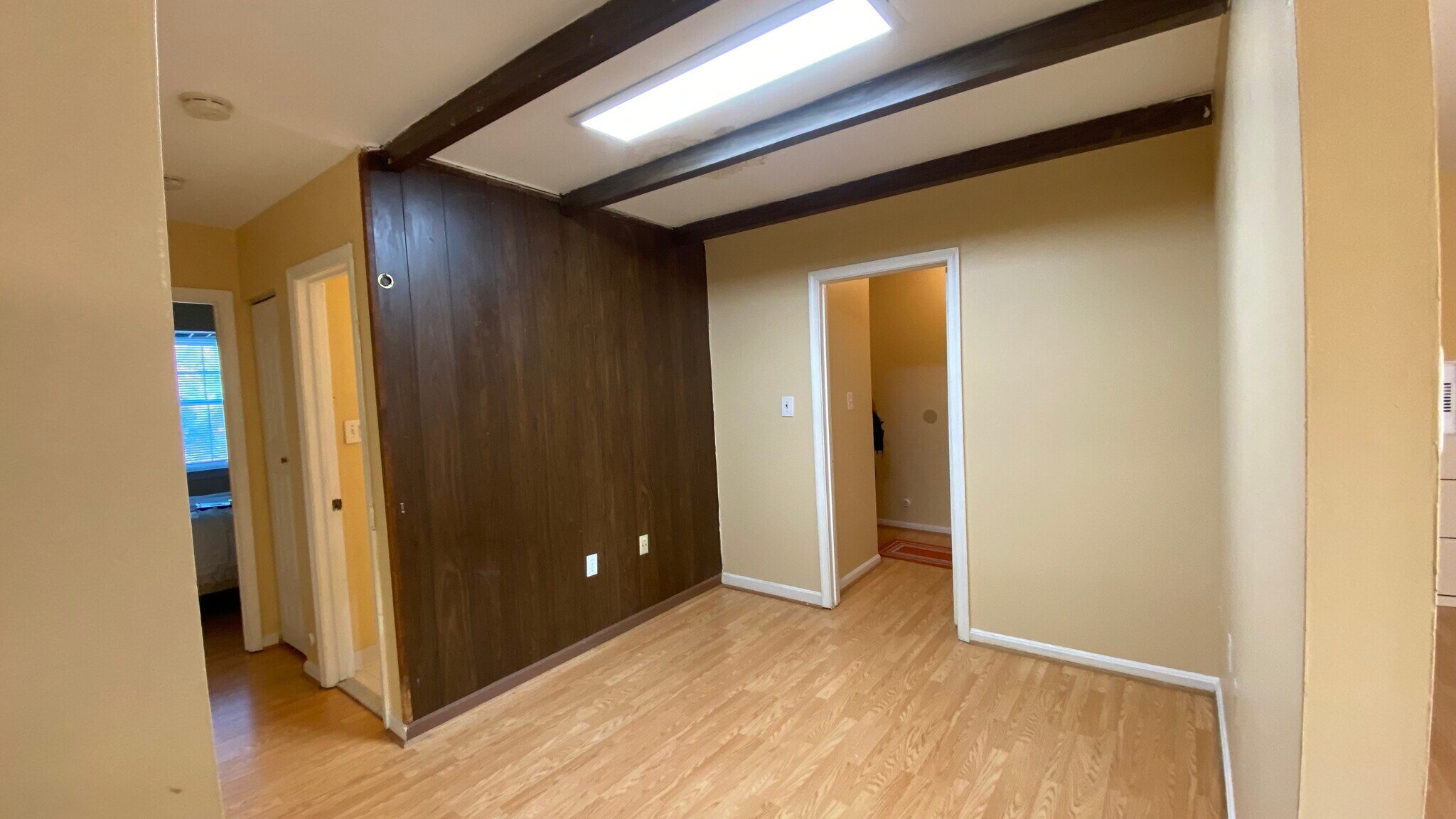 Building Photo - 854 College Pky