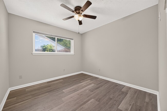 Building Photo - 11710 N Petersham Dr