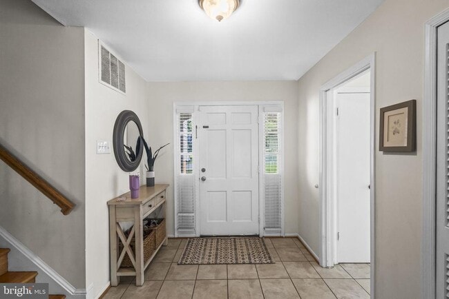 Building Photo - 5030 Gadsen Dr