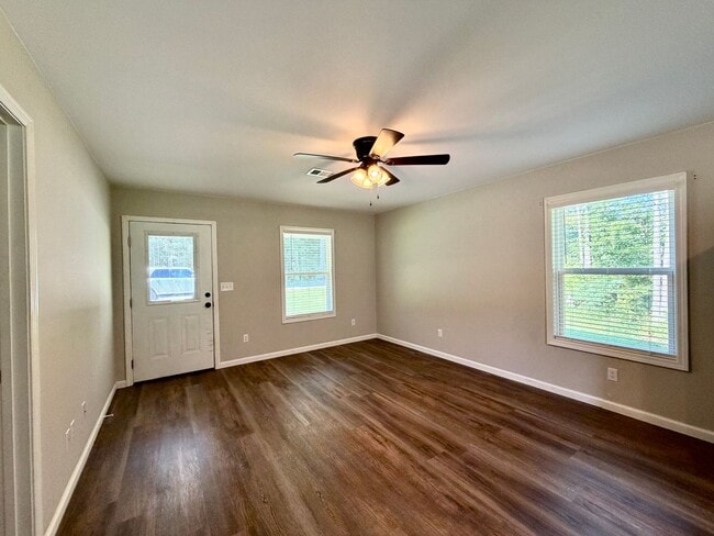 Building Photo - 1 Bedroom 1 Bath