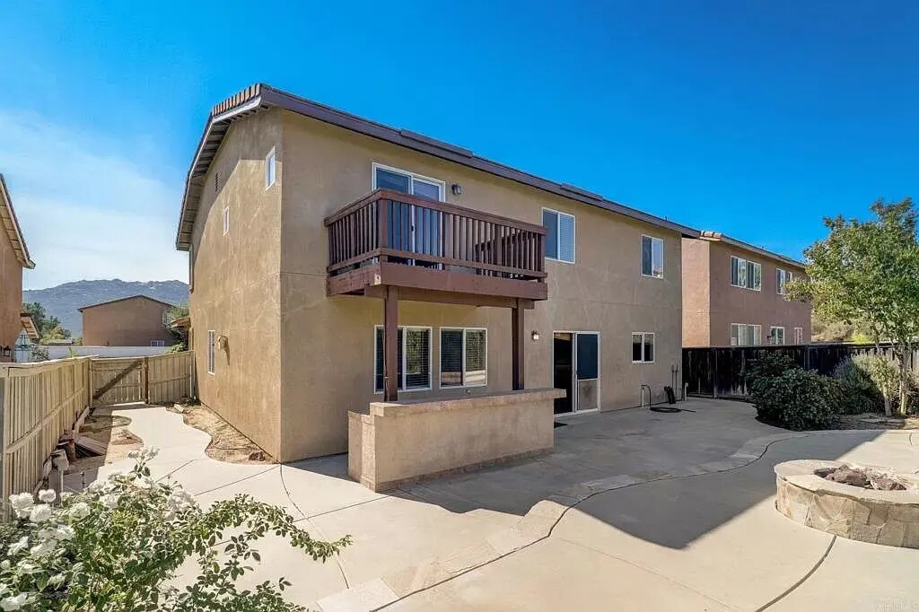 Building Photo - 32654 Via Perales