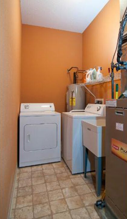 Building Photo - 308 E 18th St