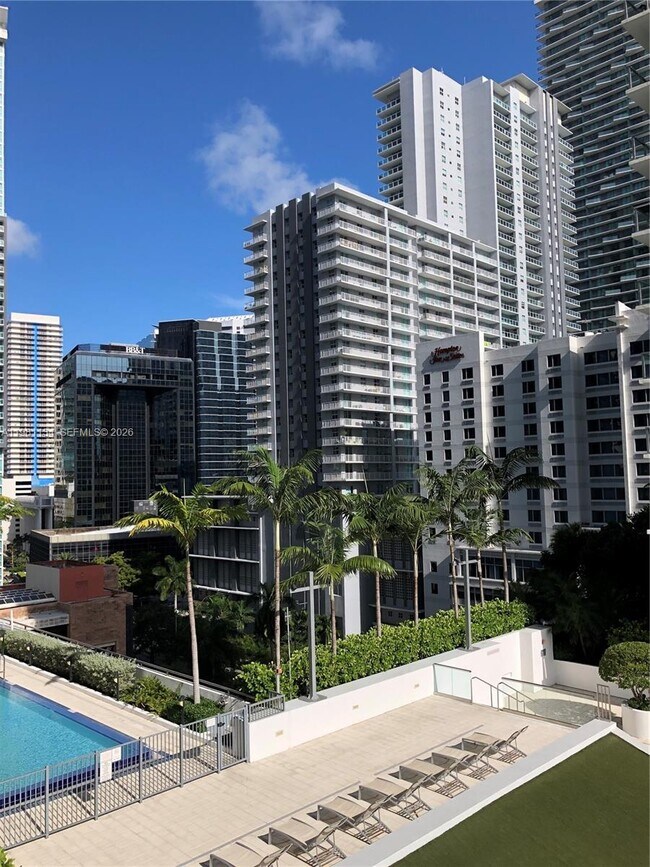 Building Photo - 1111 SW 1st Ave