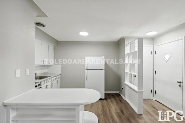 Building Photo - 4225 Harvest Ln