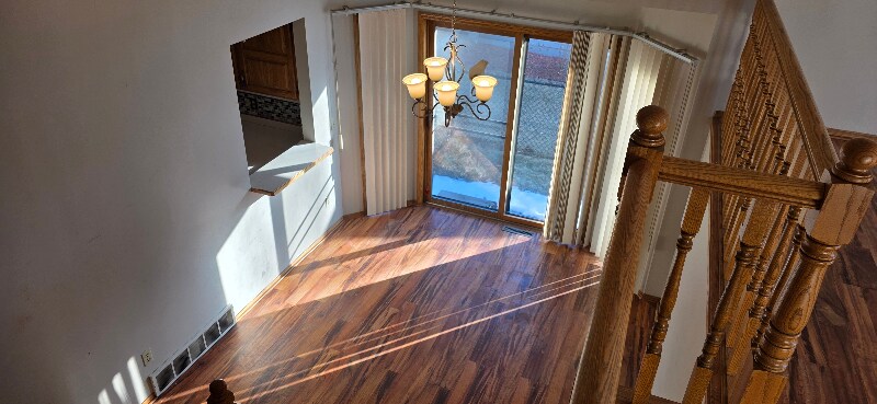 Building Photo - 9231 Queens Garden N