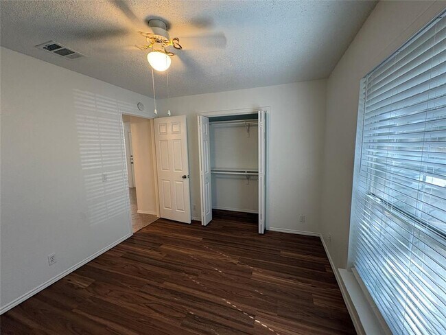 Building Photo - 8002 Marble Ridge Dr