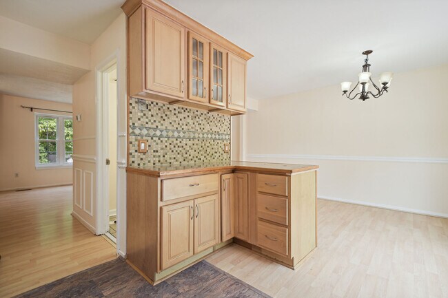Building Photo - 8266 Amity Cir