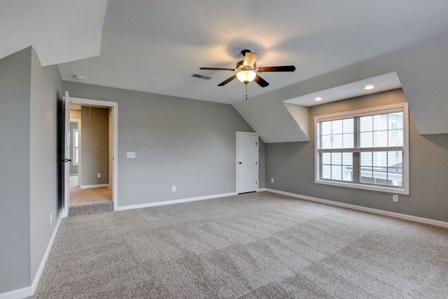 Building Photo - Executive Home on Cul de sac off exit 8.  Hurry.