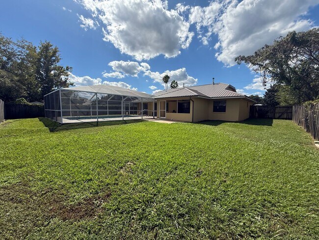 Building Photo - Price Drop! Amazing house amazing deal!! Won't last.Charming 3-Bed, 2-Bath Oasis with Pool & Ente...