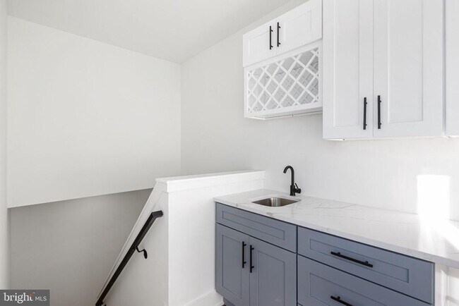 Building Photo - 2650 Earp St