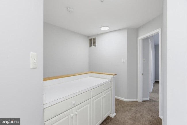 Building Photo - 6174 Silver Arrows Way