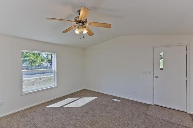 Building Photo - Charming East Grand Junction Home with Space, Comfort & Convenience