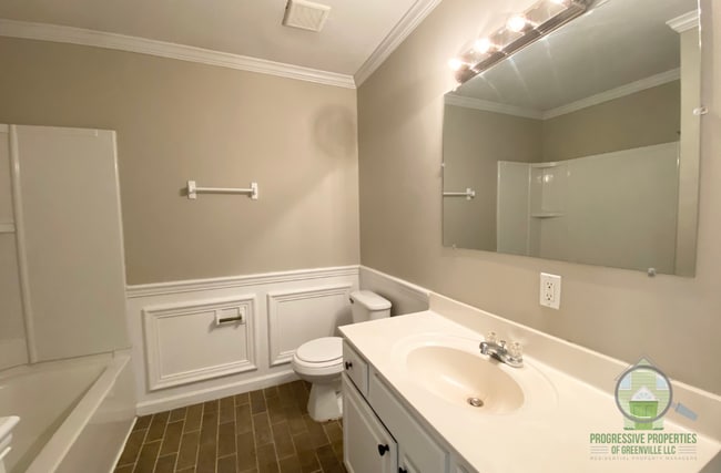 Building Photo - 105 Osmond Dr