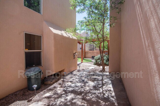 Building Photo - 3504 Yippee Calle Ct NW