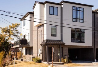 Building Photo - 255A Hillside Ave