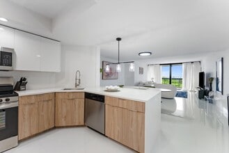Building Photo - 2425 Presidential Way