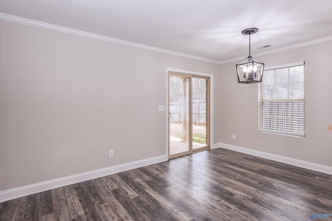 Building Photo - 139 Bermuda Lakes Dr