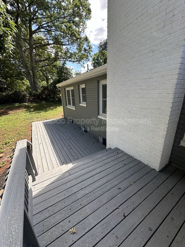 Building Photo - 12317 Metlock Rd