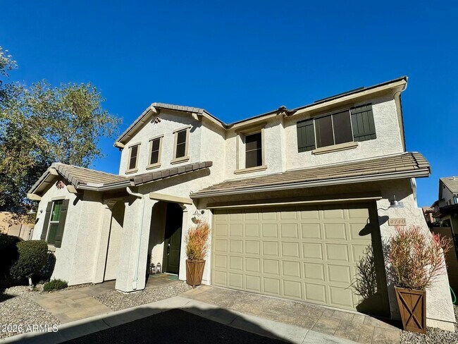 Building Photo - 4740 E Tierra Buena Ln