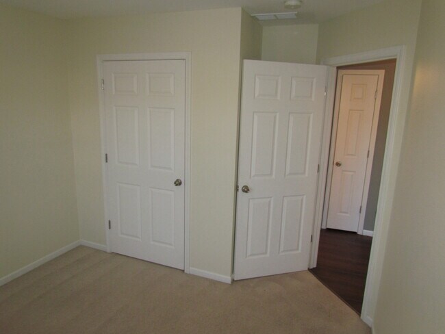 Building Photo - 15908 Tracker Ln
