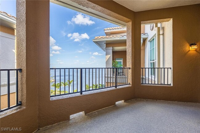 Building Photo - 2825 Palm Beach Blvd