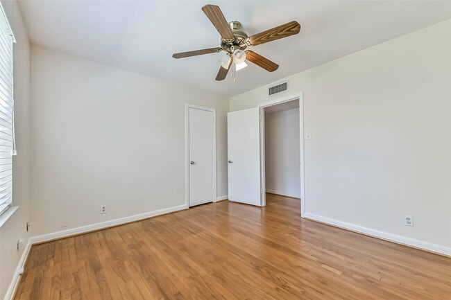 Building Photo - 3023 Fairhope St