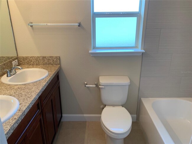Building Photo - 711 Bluebill Pl