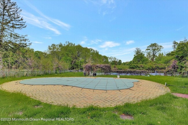 Building Photo - 84 Wickapecko Dr