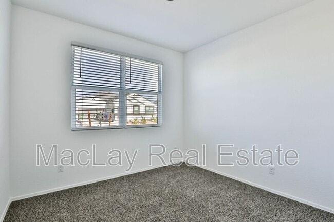 Building Photo - 1133 W Descanso Canyon Dr