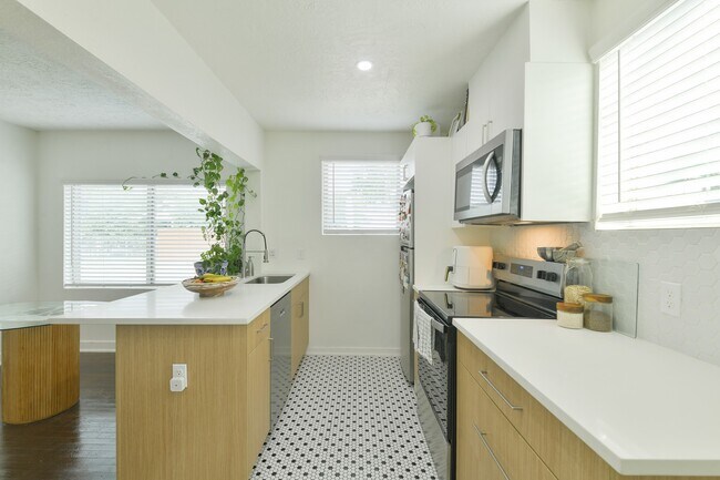 Building Photo - 4203 Rusk St