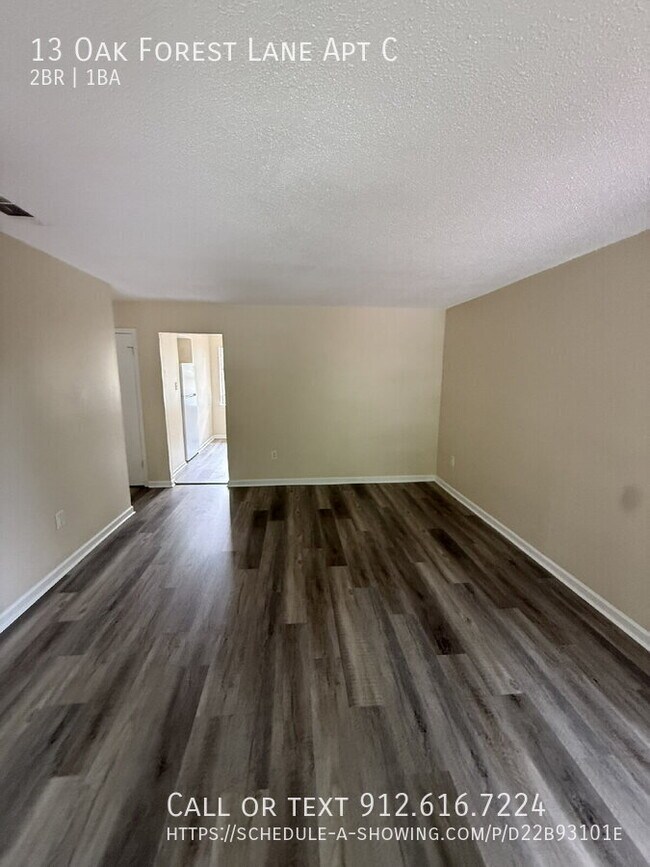 Building Photo - 13 Oak Forest Ln