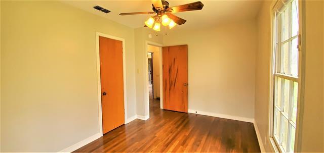 Building Photo - 1111 Ave A