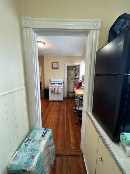 Building Photo - 2 Gilson Ter