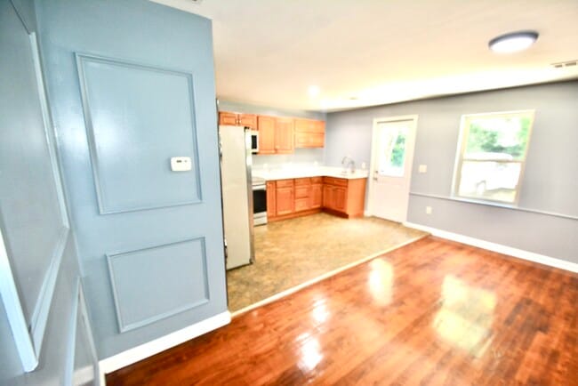 Building Photo - 1385 Elizabeth Ln