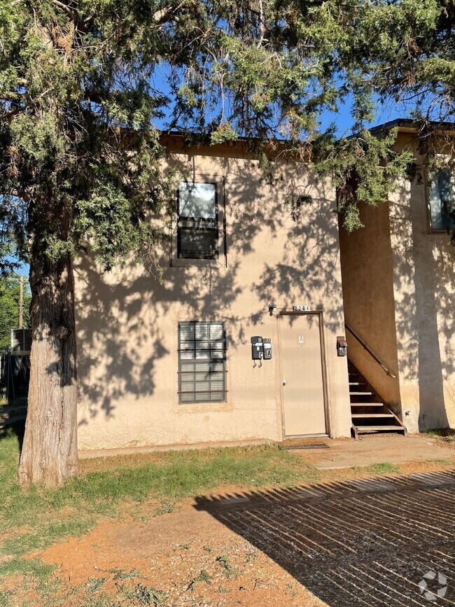 Building Photo - 2 Bedroom in Tech Terrace!