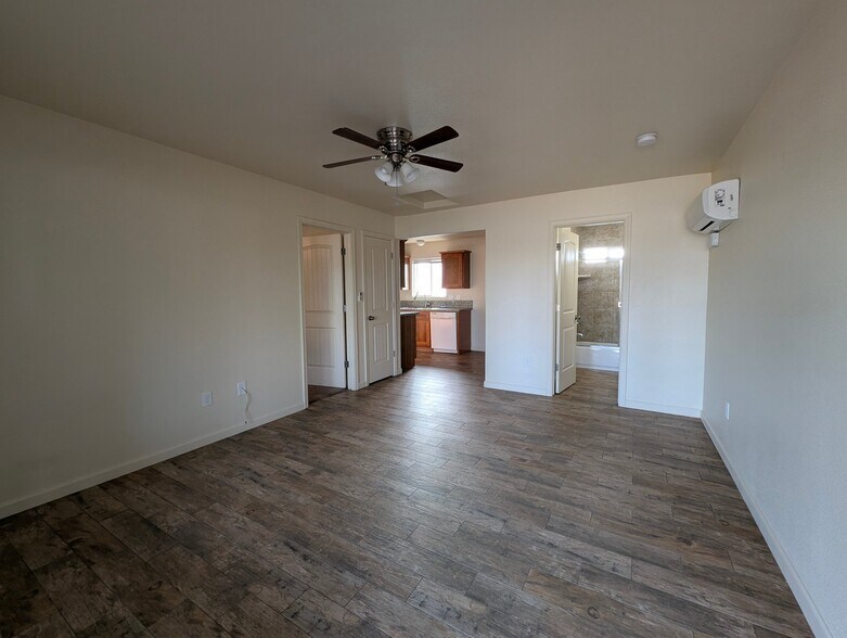 Building Photo - 4758 Skyway