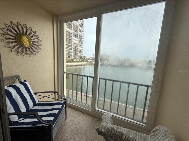 Building Photo - 7420 Bay Island Dr S