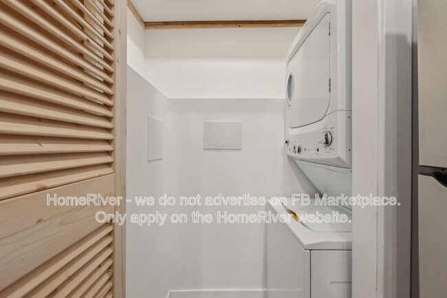 Building Photo - 517 Tavern Rd