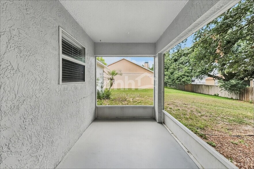 Building Photo - 331 Valley Edge Dr