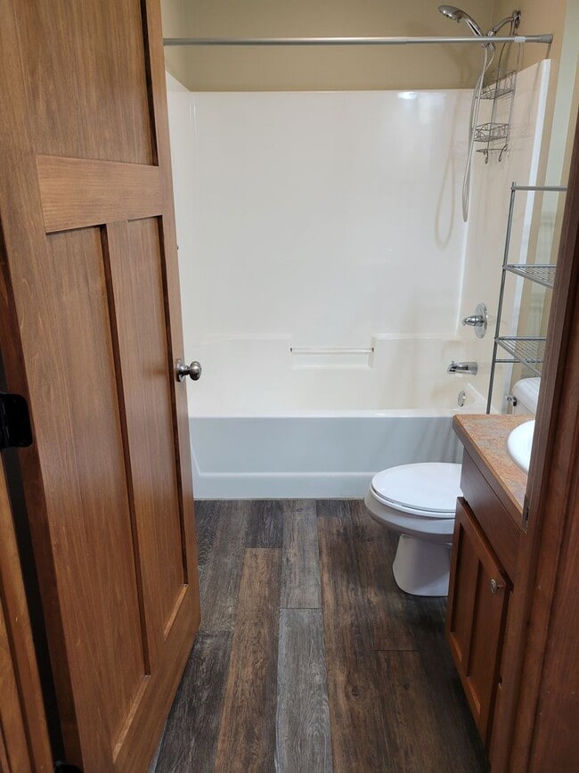 Building Photo - One Level Townhouse