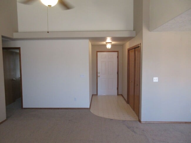 Building Photo - Three Bedroom Home in Keizer on Cul-de-sac