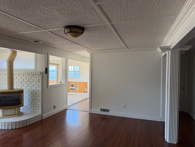 Building Photo - 2814 Mission Beach Heights Rd