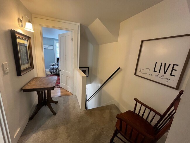 Building Photo - Fully Furnished 4 Bed Single Family House ...
