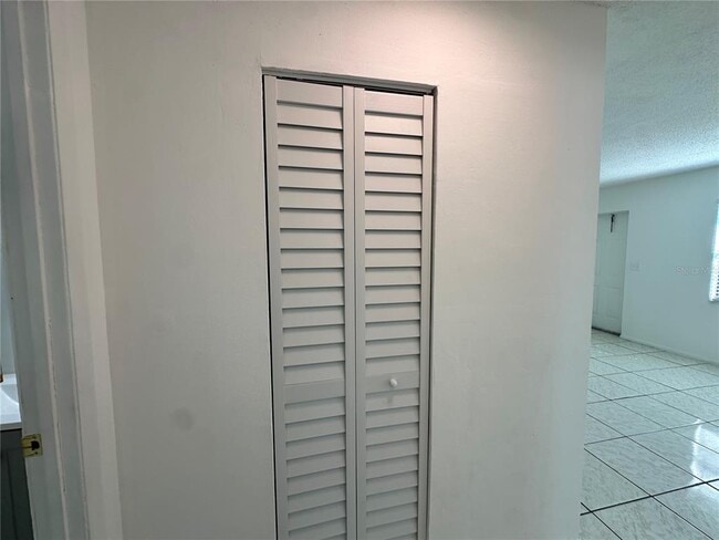 Building Photo - 9474 Tacoma Ave